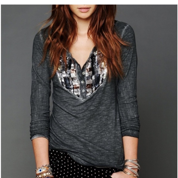 Free People Elevated Basic Gray Sequin Henley Top Blouse. Closet Staple. Sz S. - Picture 1 of 7